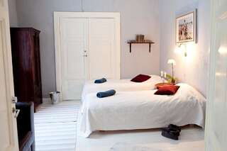 Отели типа «постель и завтрак» B&B Pinus Мянтюхарью Двухместный номер с 1 кроватью или 2 отдельными кроватями, общая ванная комната-2