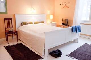 Отели типа «постель и завтрак» B&B Pinus Мянтюхарью Двухместный номер с 1 кроватью и общей ванной комнатой-2